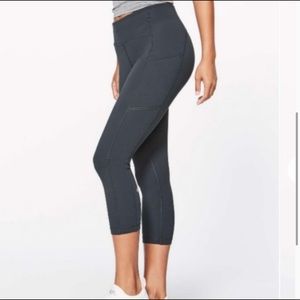 Lululemon Speed Up Crop (“21) in Melanite
